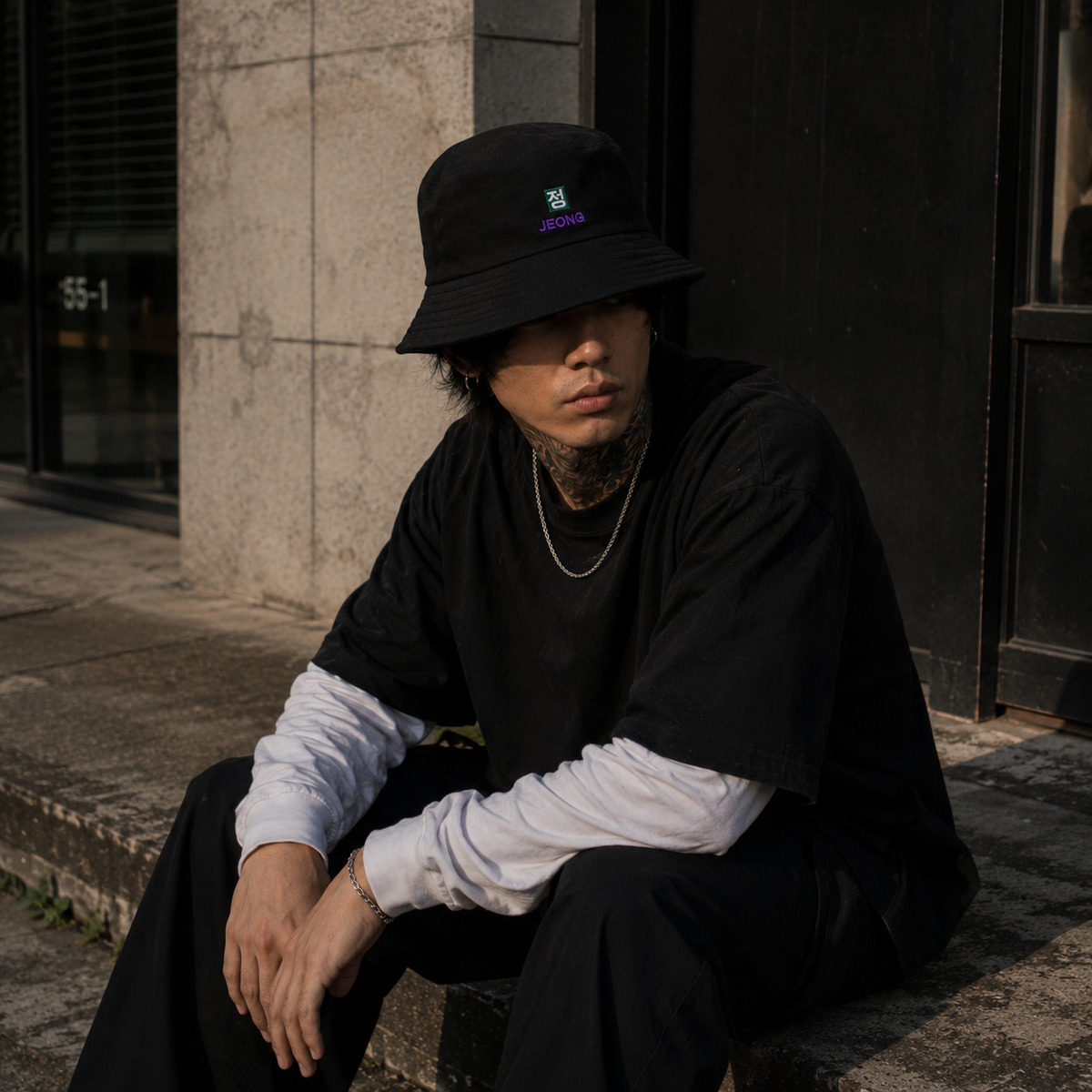 Classic Bucket Hat — Black
